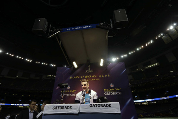 Se calienta el Super Bowl.