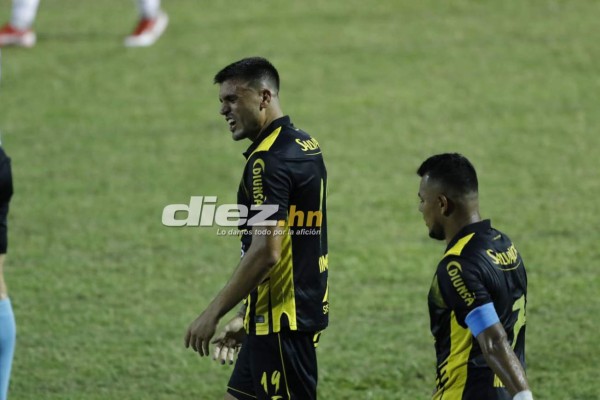 El gesto de Ramiro Rocca tras anotar, el bonito detalle de Diego Vázquez y el rostro de decepción de Héctor Vargas