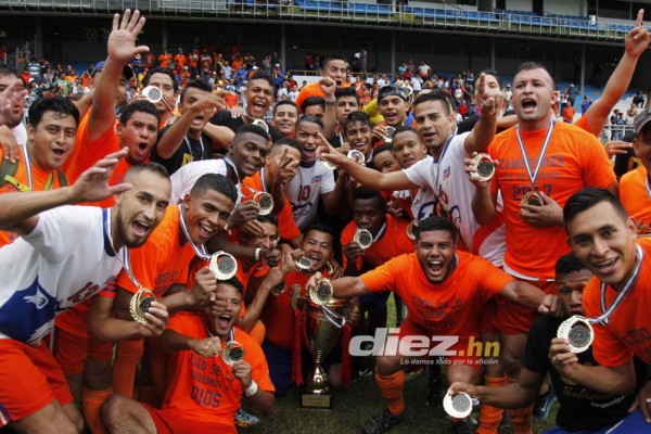 ¡JÚBILO Y LLANTO! Las imágenes que no se vieron por TV de final de ascenso