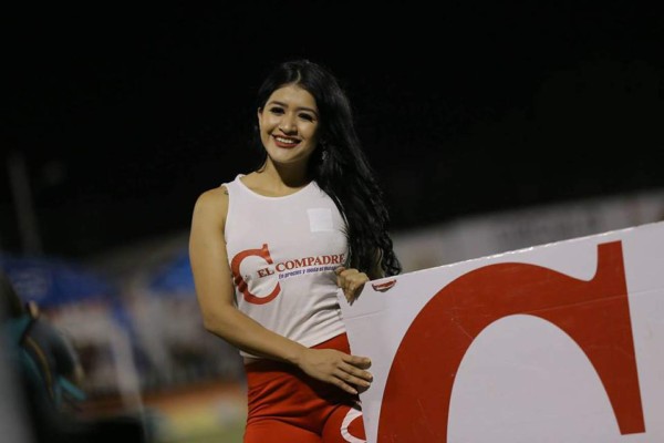 FOTOS: Las lindas chicas que eclipsaron en el juego Honduras-Real España