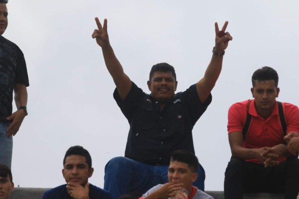 NO SE VIO EN TV: Llenazos, disfraces y la polémica por los uniformes iguales