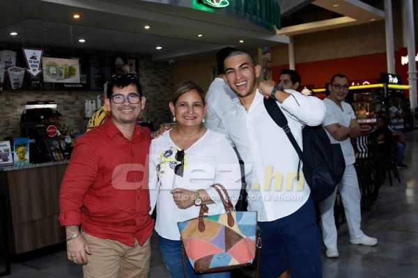 Rubio-Rivas, la dupla que tiene soñando a Honduras, se marchó a Europa feliz