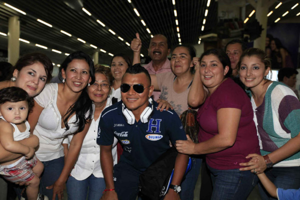 La Selección Nacional de Honduras partió hacia Costa Rica.