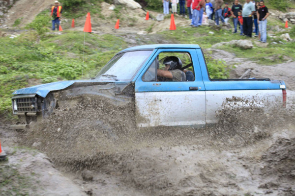 Adrenalina y mucha emoción en la competencia del 4X4.