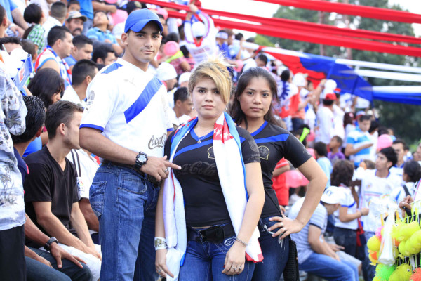 Ambiente en el Rubén Deras, en la ida de la Semi-finales entre Choloma vs Olimpia