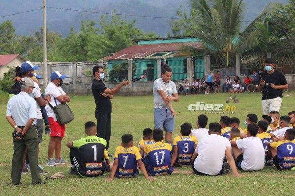 Rambo' de León se roba 'el show' en La Masica: entrenó a niños y dio palabras motivacionales