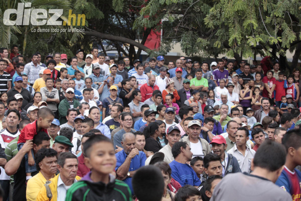 El 'Escorpión” Ruiz vuelve a perder con el Nicaragüense Rafael Castillo,