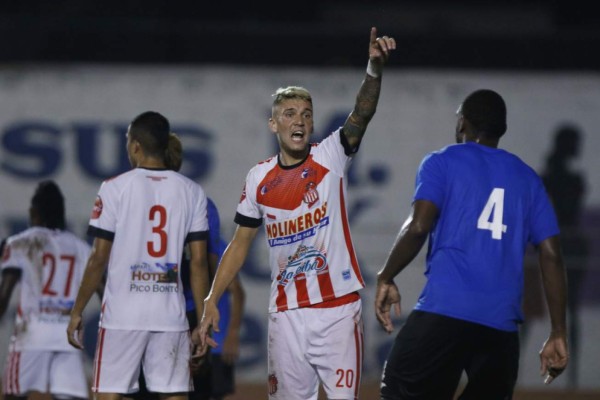 Mercado: Siguen las bajas en Marathón, legionario cambia de equipo y Nahún regresa