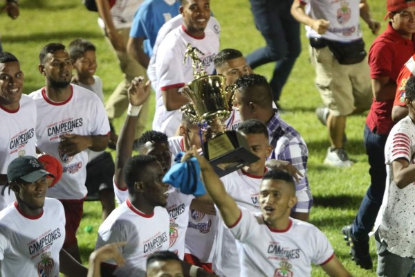 NO SE VIO EN TV: La celebración de Real Sociedad y el llanto del Olancho FC