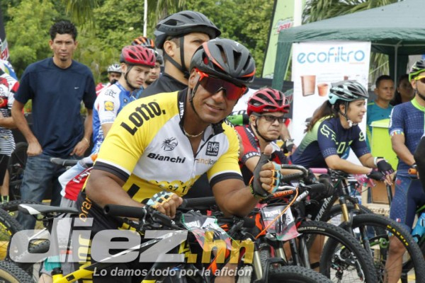 Ciclistas hicieron vibrar San Pedro Sula con la competencia Toro de Toros TORO DE TOROSylt;/