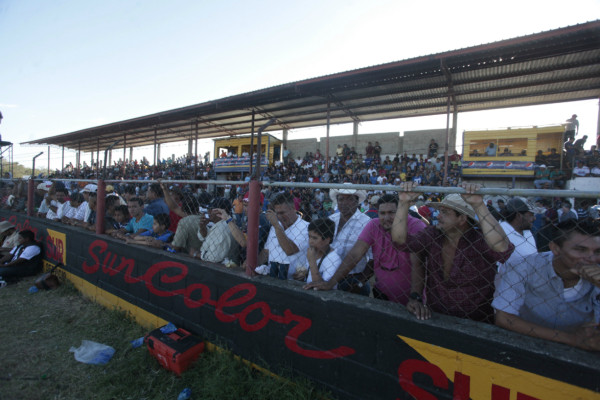 Ambiente en Choluteca en partido Motagua Real Sociedad.