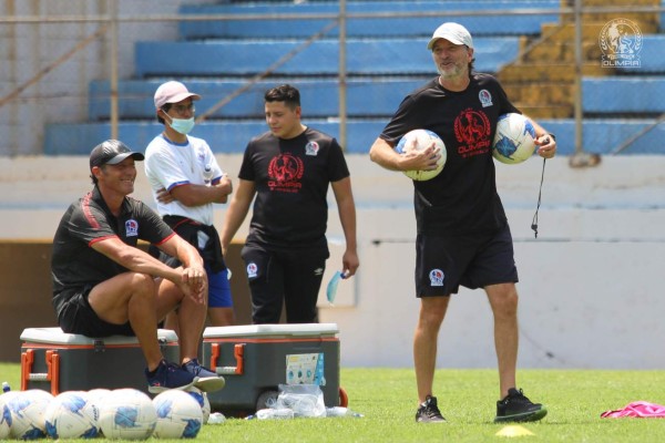 Olimpia se olvida de la polémica con América y se van a la playa; ahora se enfocan en el tricampeonato