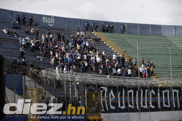 Fotos: Así celebró Félix Crisanto su gol con Olimpia, el show de inauguración y el hijo del 'Nene' Obando debutó
