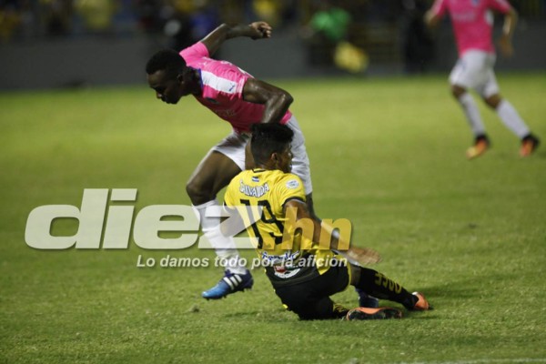 Las imágenes que no viste en televisión del Real España-Olimpia