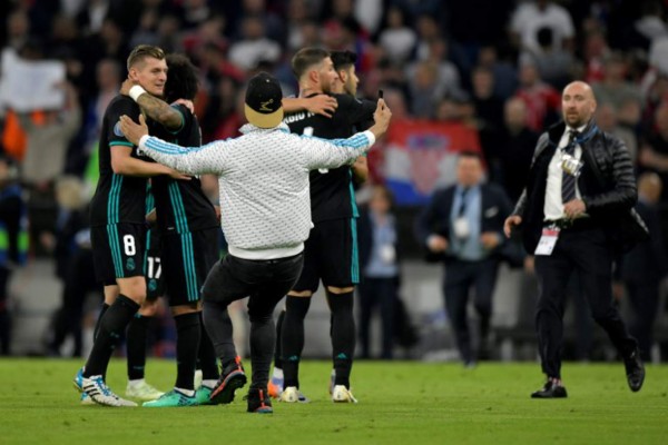 NO SE VIO EN TV: El susto de Ribery al final y el bonito gesto de Ramos con Navas