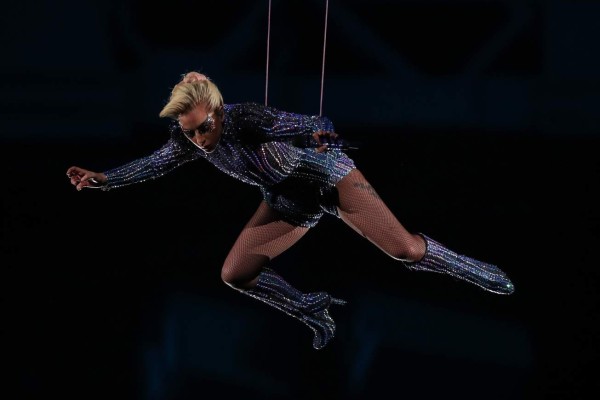 FOTOS: Así fue el show de Lady Gaga en el mediotiempo del Super Bowl