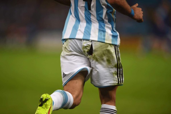 Messi saca su garra: Argentina gana 2-1 a Bosnia.