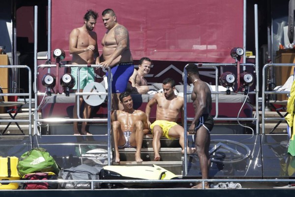 Fotos: Así se la pasa Cristiano en sus vacaciones en Ibiza