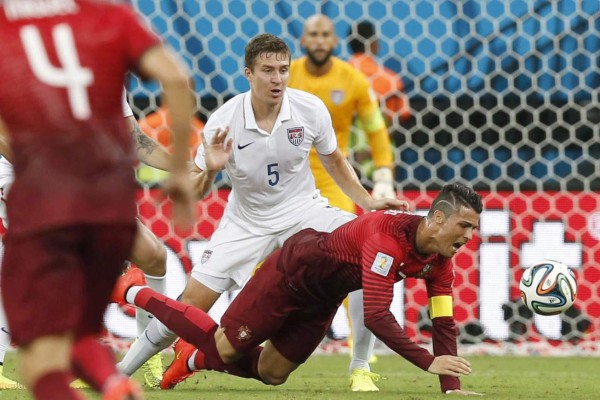 Cristiano Ronaldo sólo pudo mostrar su nuevo look ante Estados Unidos
