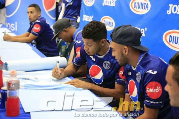 Las dos caras de la final... Alegría en Motagua y concentración en Platense