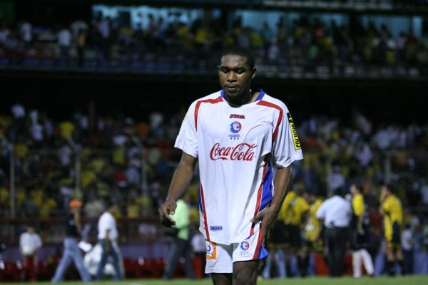 ¡Camisas icónicas! Los 16 uniformes más bonitos que ha lanzado el Olimpia en su historia