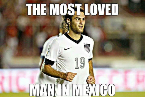 Con memes se burla el mundo de México.