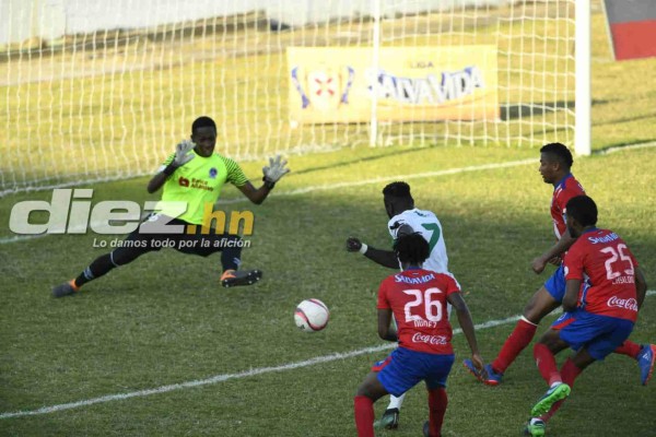 No se vio por TV: Zafarrancho y gas lacrimógeno en Puerto Cortés
