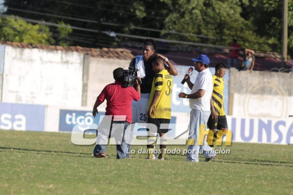 Locura en San Lorenzo por Costly y Olimpia ¡hasta la policía intervino!