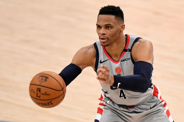 ¡Junto a los grandes! Choco Lozano firma un nuevo contrato con empresa donde está rodeado de estrellas