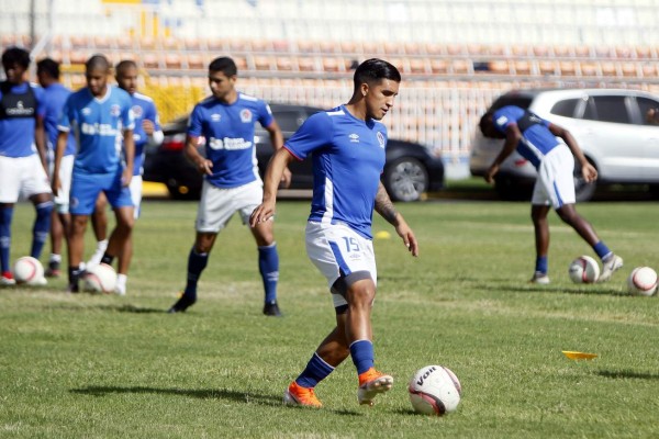 Fichajes: Motagua prepara otro refuerzo; dos legionarios al ascenso y Olimpia tiene nueva baja