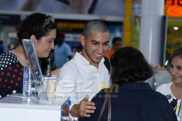 Rubio-Rivas, la dupla que tiene soñando a Honduras, se marchó a Europa feliz