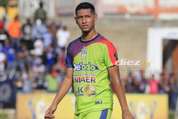 Mercado catracho: Legionario cambia de equipo y goleador de la Liga interesa en Asia