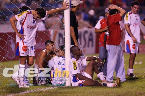 Imágenes de las últimas finales entre Olimpia y Motagua