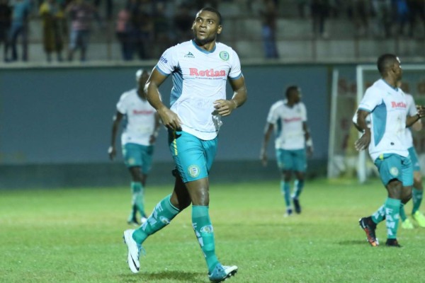 MERCADO: Real España busca defensor, Marathón y Juticalpa fichan delanteros