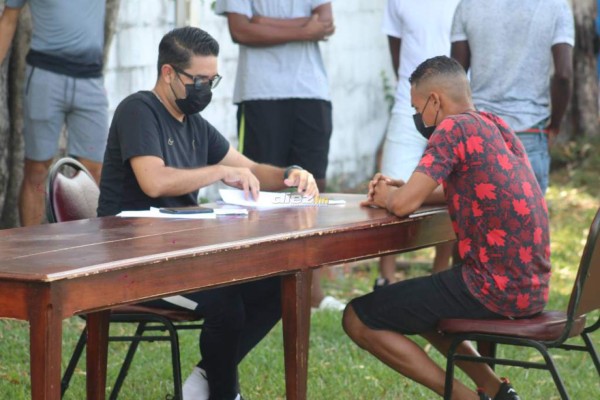 Con entusiasmo y nuevo reto: Victoria se sometió a pruebas de covid-19 antes de arrancar pretemporada