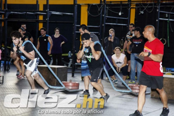 Fuerza y resistencia en el 'Fittest in the box” San Pedro Sula 2015