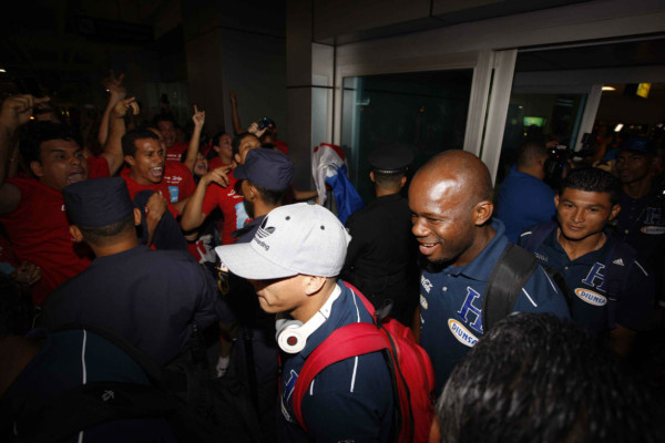 El color en Panamá tras la llegada de Honduras.
