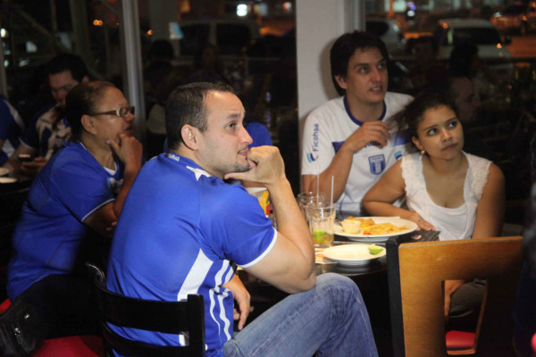 Así vivió la afición sampedrana el partido ante Panamá.