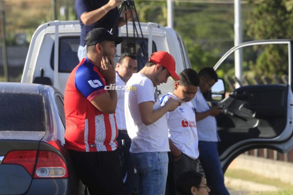 Pasillo, ausencias y aficionados en el primer entrenamiento del Olimpia del 2020