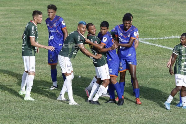 La hermosa 'colocha' que cautivó La Ceiba, reencuentro de figuras y el irrespeto a medidas de bioseguridad