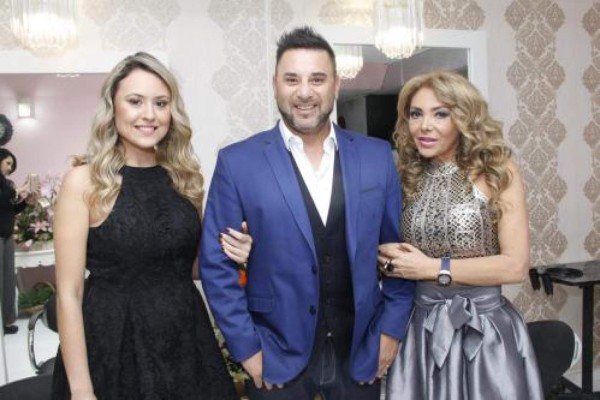 Las elegantes y preparadas esposas de grandes técnicos en el mundo