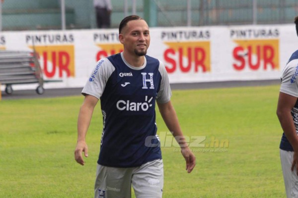 Flashazos: Un Fabián Coito feliz y los juegos mentales en microciclo de la Selección Sub 23 en Tegucigalpa