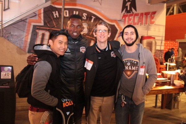 Así fue la presentación de Elis y Quioto con el Houston Dynamo