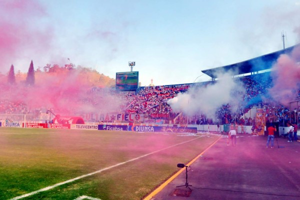 La gran Final se pinta de blanco en el estadio Nacional