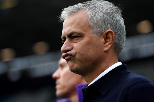 Debut de Mourinho con el Tottenham fue de mucha euforia en casa del West Ham