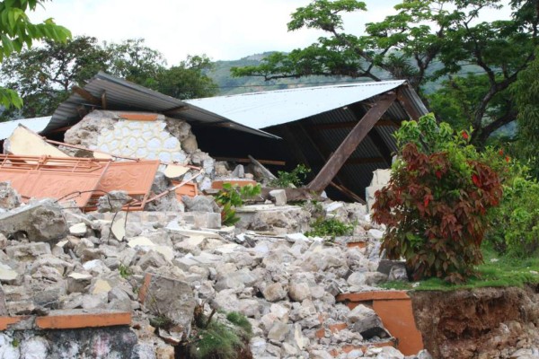 ¡Llanto y dolor! Imágenes del devastador terremoto en Haití donde se reportan 1,300 personas fallecidas