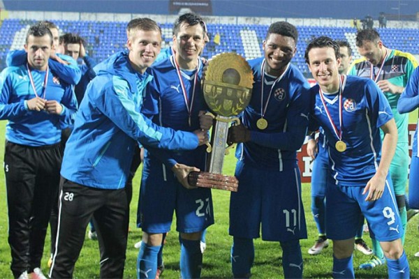 Real Madrid fuera del top 10 y sorpresivo primer lugar: Los 25 equipos con más títulos en el siglo XXI &nbsp;&nbsp;