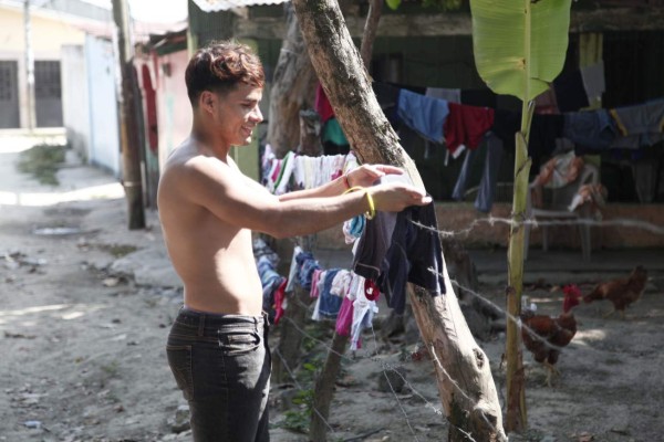 A futbolista argentino le ha tocado vivir en un bordo de San Pedro Sula