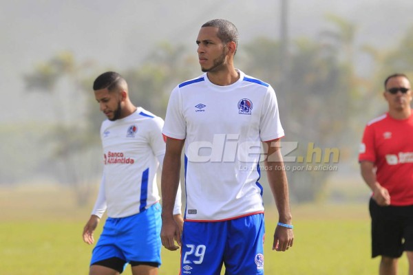 ¡Con nuevo delantero! Así fue el entrenamiento del Olimpia a un día de empezar el torneo