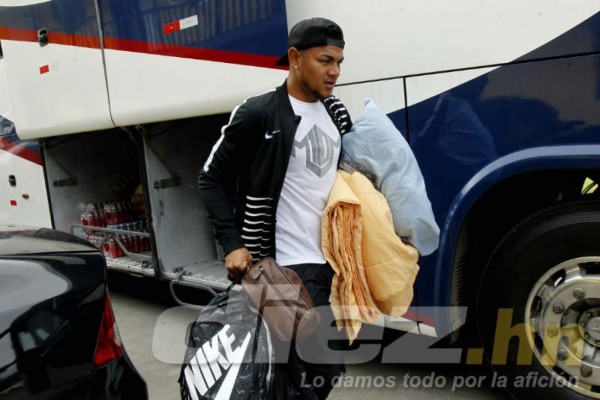 El curioso viaje de Real España a Tegucigalpa, llevaron hasta sus propias cobijas